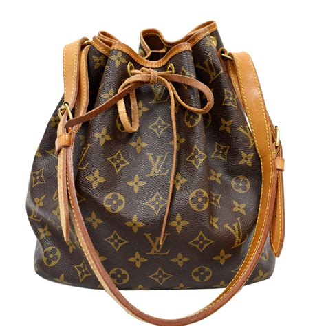 Products by Louis Vuitton: Noé BB